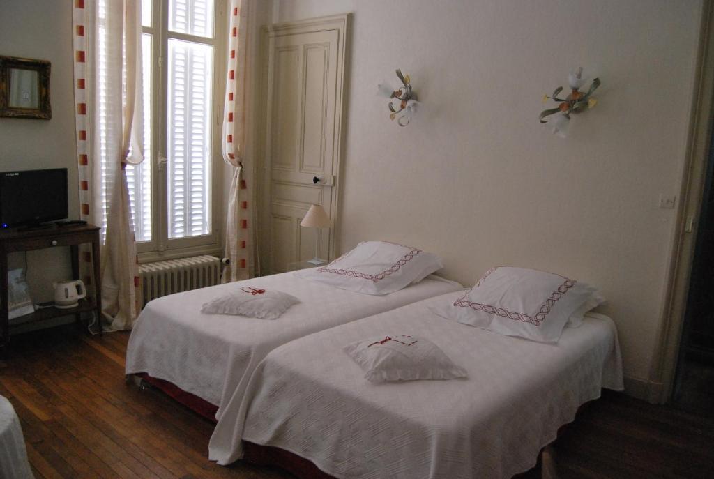 Chambre D'Hotes L'Ambroise Bed & Breakfast Troyes Room photo