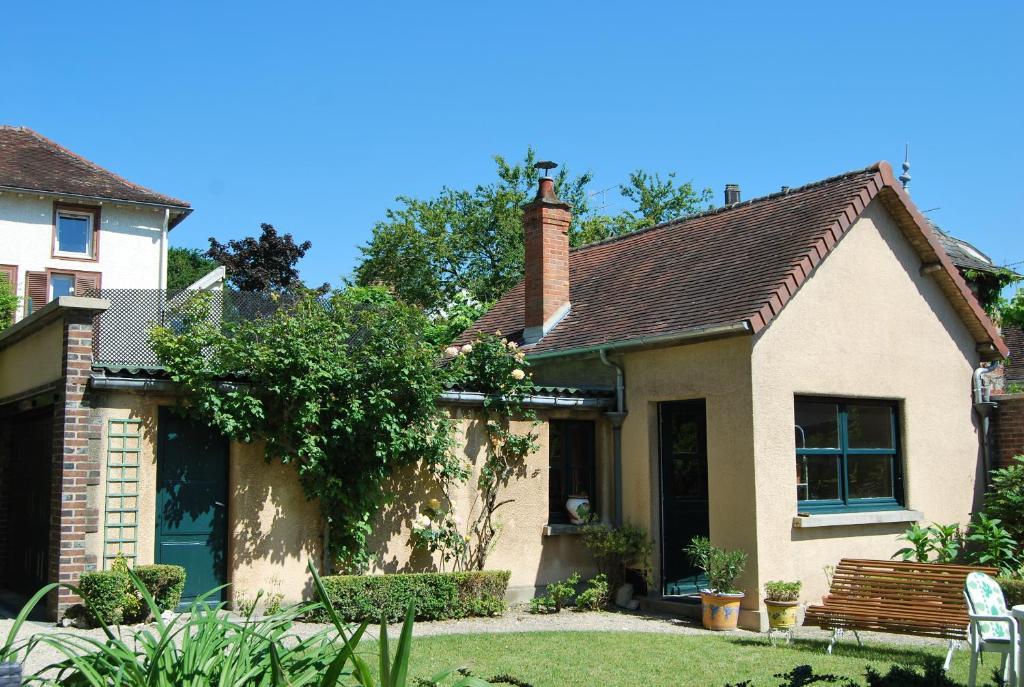 Chambre D'Hotes L'Ambroise Bed & Breakfast Troyes Room photo