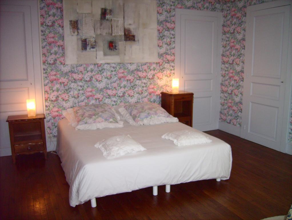 Chambre D'Hotes L'Ambroise Bed & Breakfast Troyes Exterior photo